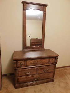 lot 5 image: Vintage Furniture Bedroom Dresser Mirror Leaf Accents...