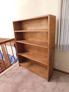 lot 9 image: Home Furnishings Office Den Storage Solid Oak Three Adjustable Wood Shelves Bookcase