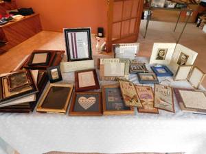 lot 21 image: Home DeCor Picture Frames, Quote Art etc