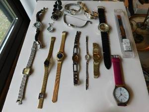 lot 27 image: Collectible Ladies Wristwatch Benrus Art Deco Vintage etc