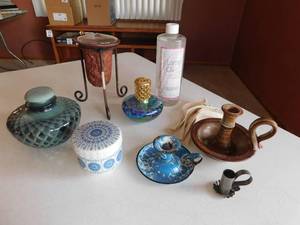 lot 33 image: Collectible Vintage Art Glass Hand Blown Green Blue Brass Iridescent Oil Candle Lamp, Blue Granite Ware Candle Stick etc