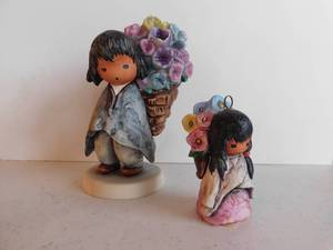lot 42 image: Collectible Vintage Vintage Ted De Grazia Figurines