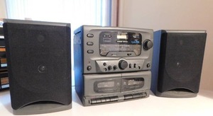 lot 54 image: Electronics Emerson Digital Dual Compact CD Audio Cassette Player
