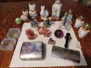 lot 73 image: Collectible Figurines, Trinkets Etc.