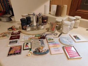 lot 75 image: Household Kitchen Gadgets, S&P, Refrigerator Magnets Etc