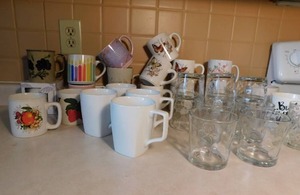 lot 77 image: Household Kitchen Dishes Cups, Mugs