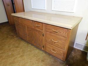 lot 113 image: Furniture Counter Arts and Crafts Table Portable...