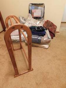 lot 144 image: Home Goods Bedding Linen Textile Quilt Rack...