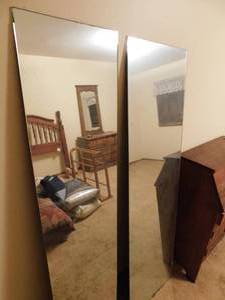 lot 141 image: Home Furnishings Gym Closet Wall Mirror