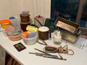 lot 91 image: Household Kitchen Goods Tupperware Etc.