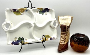 lot 58 image: Vintage Victorian Ceramic Boot, FRANCO MUNARI BASSANO Italian Relish Tray & Easel, Murano Style Glass Vase