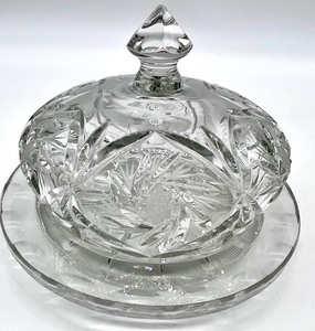 lot 100 image: Vintage Lead & Hand Cut Crystal Items