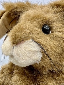 lot 103 image: Adorable JACKSON Signed and Numbered 725 - 1991 BOAYER VALLEY TM Stuffed Bunny