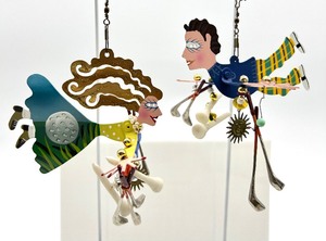 lot 36 image: Whimsical Pair of SILVESTRI Golfer Ornaments
