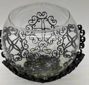 lot 192 image: Vintage MCM Hand Wrought Black Iron Globe Glass TERRARIUM Planter Fishbowl Centerpiece 9 x 9