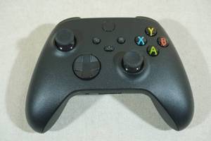 lot 15 image: Microsoft XBOX Controller -Black