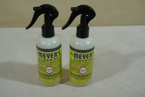 lot 43 image: 2 Mrs Meyers Lemon Verbena Room Freshener 8fl oz