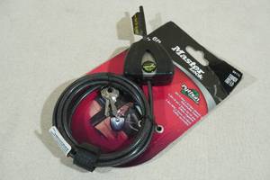 lot 101 image: Master Lock 6 Adjustable Locking Cable