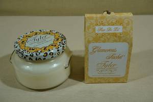 lot 131 image: Tyler Candle Company 22oz Candle with Satchets