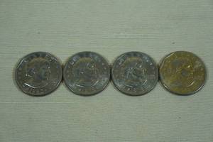 lot 202 image: 4 US Susan B Anthony Dollar Coins