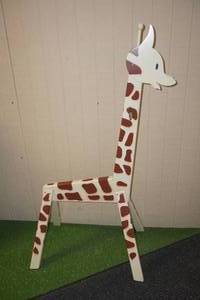 lot 245 image: Childrens Giraffe Clothes Tree - 54 Tall