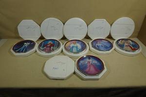 lot 272 image: Danbury Mint Barbie Collector Plates
