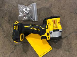 DEWALT ATOMIC 20V MAX Cordless Brushless 12 in. Variable Speed Impact Wrench (Tool Only) Customer Returns See Pictures