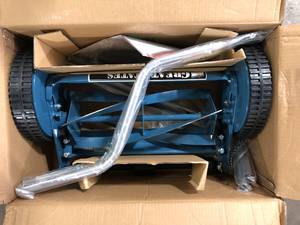 Great States Corporation 14 in. 4-Blade Manual Walk Behind Reel Lawn Mower  Customer Returns See Pictures