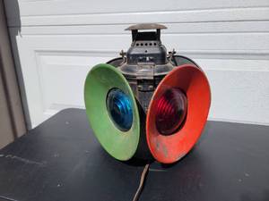 lot 1 image: Railroad Adlake Electrified Kerosene Signal Lamp
