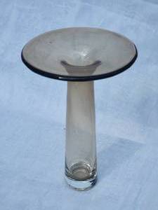 lot 101 image: MCM Rosenthal Modernist Vase