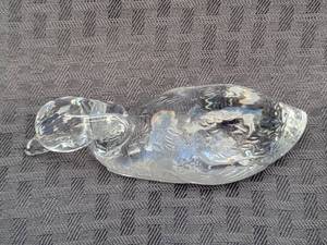 lot 32 image: Baccarat Crystal Duck Figure
