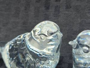 lot 33 image: Baccarat Crystal Lovebird Set