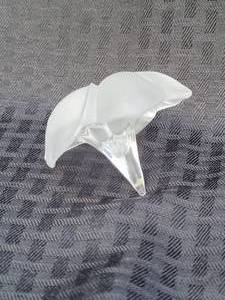 lot 39 image: Lalique Art Glass Lily