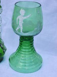 lot 105 image: Mary Gregory Decorative Victorian Glass