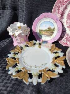 lot 141 image: Minnesota Vintage Tourist Memorobilia
