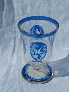 lot 129 image: Elegant Flash Blue Etched Crystal Vase