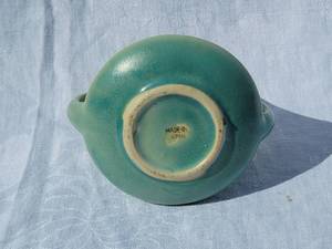 lot 128 image: Arts and Crafts Style Squat Vase Handled Made in Japan