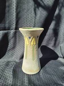 lot 119 image: 1916 Roseville Pottery Mostique Vase by Harry W Rhead