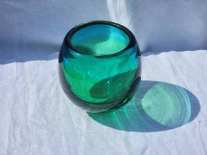 lot 111 image: Blue Fade to Green Art Glass Vase by Rob Jergen