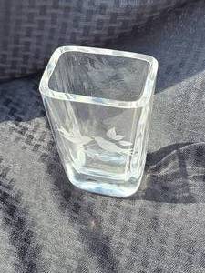 lot 109 image: Strombergshyttan Signed Stromberg Crystal Vase Engraved Sparrows Sweden MCM