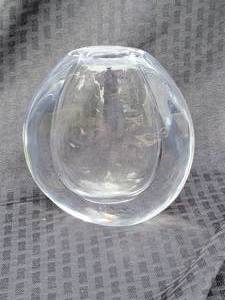 lot 19 image: Garn Warff Signed Kosta Boda Abstract Crystal Vase 47826