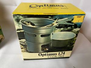 lot 212 image: Camping Accessories