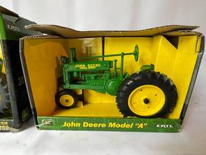 lot 254 image: John Deere Die Cast 3020 Tractor and John Deere Die Cast Model A Tractor