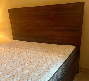 lot 14 image: Beautiful King Bed with 4 Storage Drawers