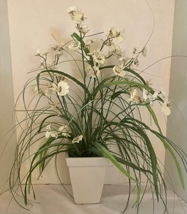 lot 73 image: Fabulous Faux Greenery
