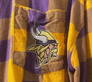 lot 74 image: Minnesota Vikings Football Flannel Button Up Shirt
