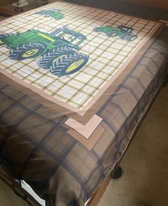lot 79 image: John Deere Duvet Cover