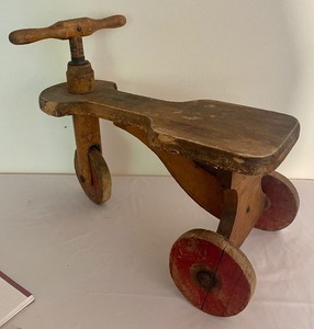 lot 26 image: Vintage Wooden Kiddie Kar Riding Toy