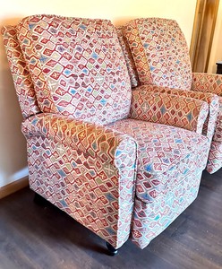 lot 18 image: Pair of Upholstered Reclining Chairs