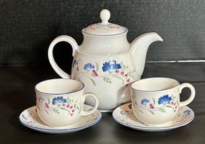 lot 60A image: Royal Doulton Expressions Windmere Teapot, and Two Cups and Saucers